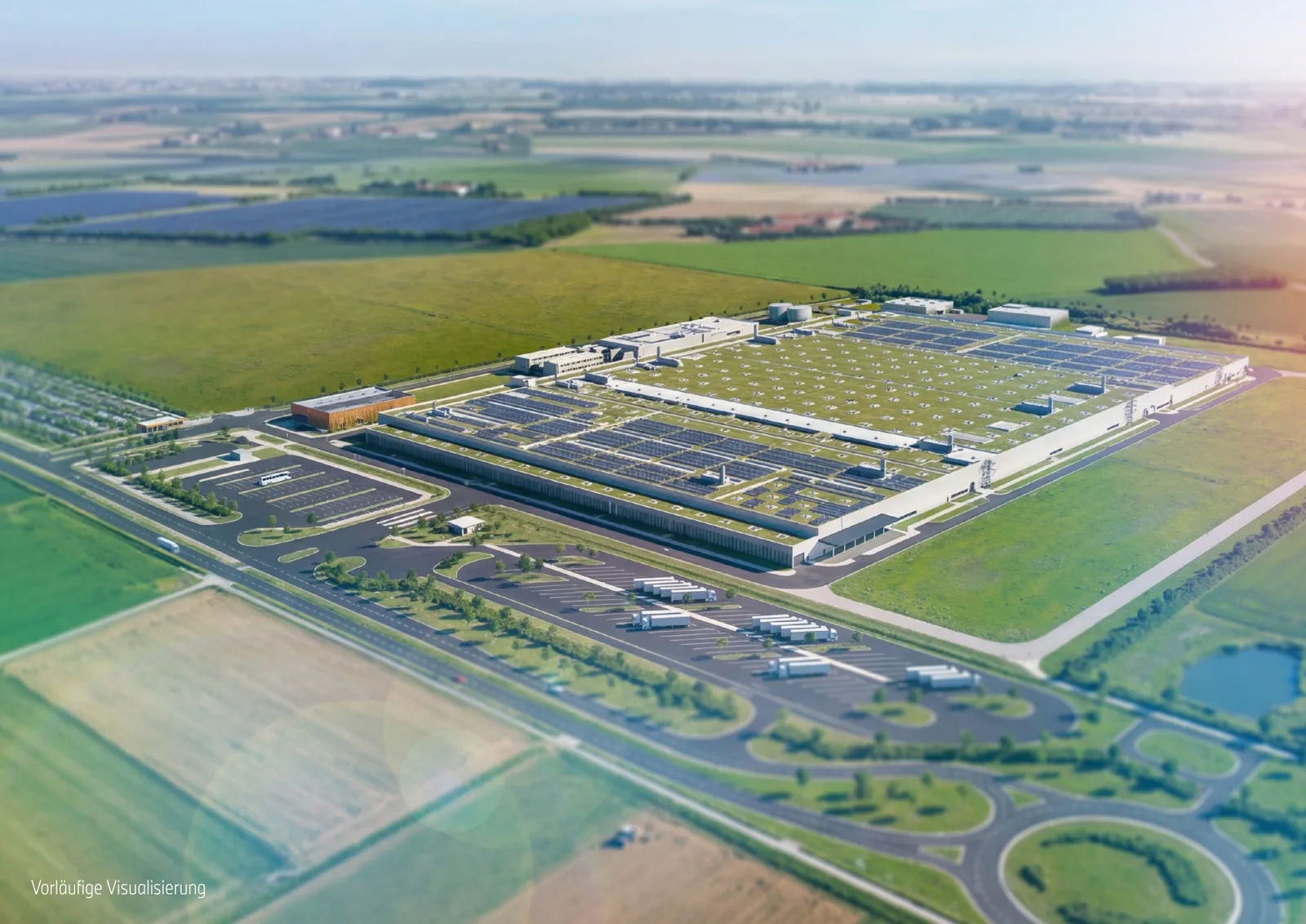 ภาพมุมสูงของโรงงาน BMW Group Irlbach-Straßkirchen ท่ามกลางพื้นที่เกษตรในบาวาเรียตะวันออก