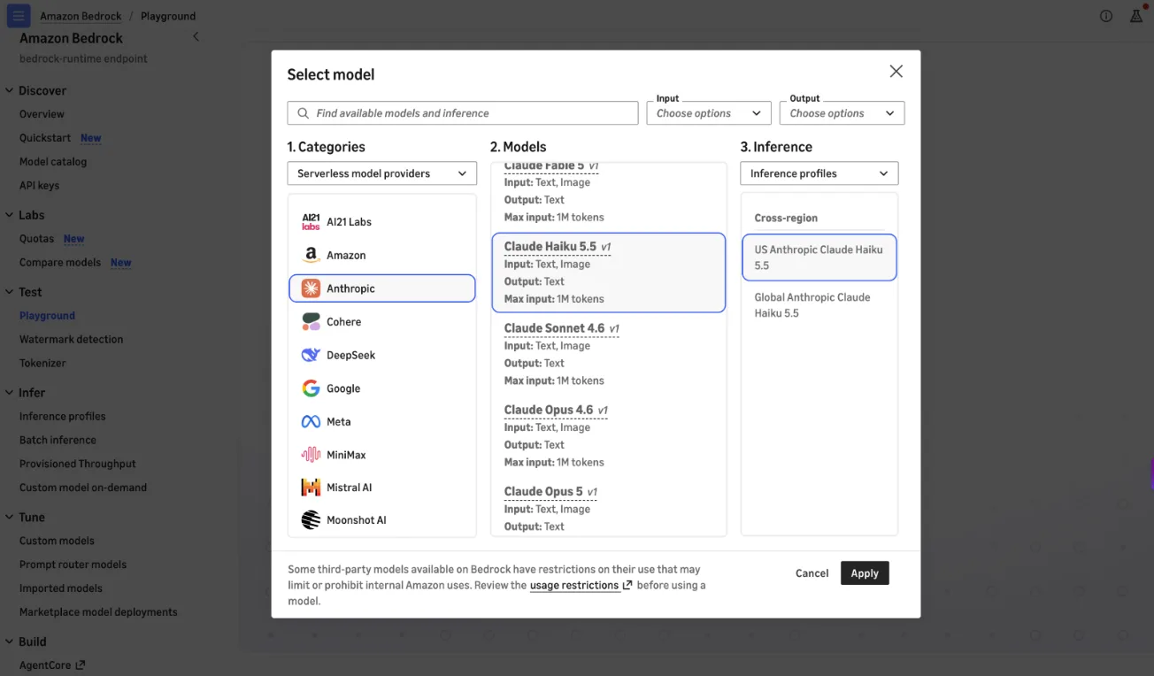 หน้าต่าง Select model ใน Amazon Bedrock Playground เลือกผู้ให้บริการ Anthropic รุ่น Claude Haiku 5.5 และ inference profile แบบ cross-region