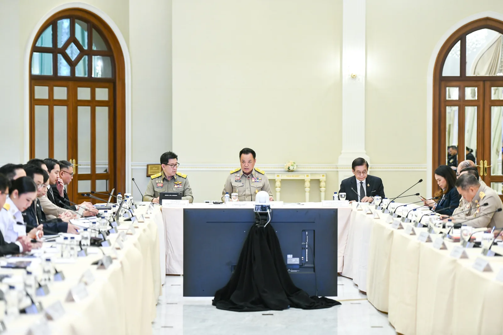 นายอนุทิน ชาญวีรกูล นายกรัฐมนตรี เป็นประธานการประชุมคณะกรรมการระดับชาติเพื่อเตรียมการจัดประชุมประจำปี IMF และธนาคารโลก ที่ตึกภักดีบดินทร์ ทำเนียบรัฐบาล 5 ตุลาคม 2569