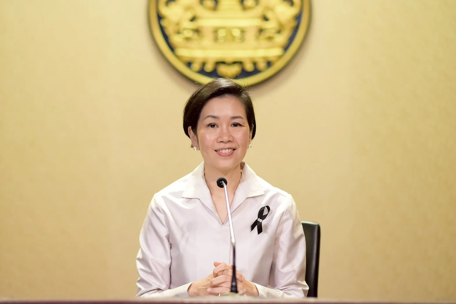 นางสาวรัชดา ธนาดิเรก โฆษกประจำสำนักนายกรัฐมนตรี แถลงข่าวผลการประชุมคณะรัฐมนตรี